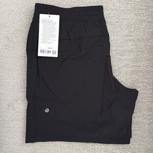 NWT LULULEMON LICENSE TO TRAIN LINERLESS SHORT 7'' TEXTURED Black L